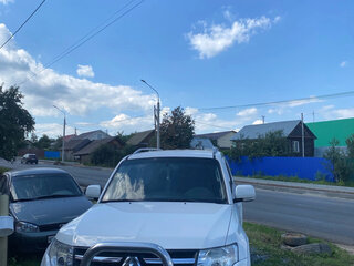 2011 Mitsubishi Pajero IV Рестайлинг 1, белый, 2000000 рублей, вид 1