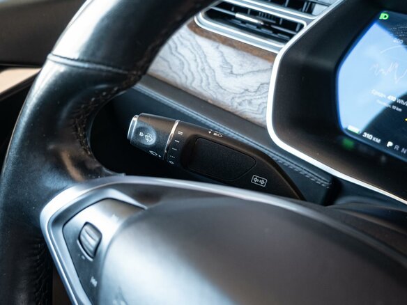 2017 Tesla Model S 75D I Рестайлинг, серый, 3250000 рублей - вид 14