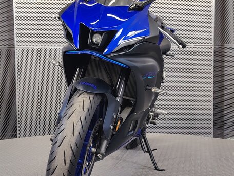 2022 Yamaha YZF-R7, синий, 799000 рублей, вид 3