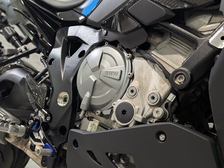 2024 BMW M 1000 XR, чёрный, 2800000 рублей, вид 5