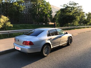 2003 Volkswagen Phaeton 5-Seater I, серебристый, 600000 рублей, вид 3