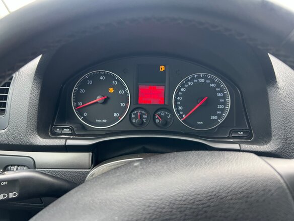 2005 Volkswagen Golf V, чёрный, 650000 рублей - вид 11
