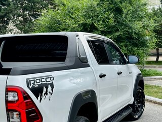 2024 Toyota Hilux VIII Рестайлинг 2, белый, 5800000 рублей, вид 3