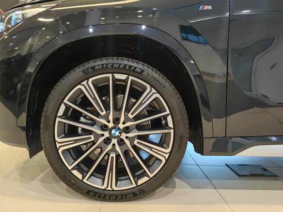 2026 BMW X1 25Li xDrive III (U11/U12), чёрный - вид 15