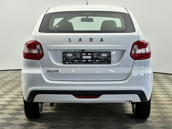 2026 Lada (ВАЗ) Granta I Рестайлинг, белый, 1213000 рублей - вид 3
