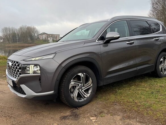 2021 Hyundai Santa Fe IV Рестайлинг, серый, 3350000 рублей - вид 4