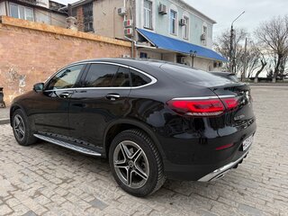 2020 Mercedes-Benz GLC Coupe 300 e I (C253) Рестайлинг, чёрный, 5500000 рублей, вид 3