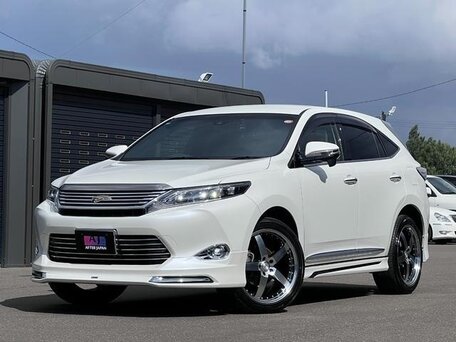 Toyota Harrier III (XU60)