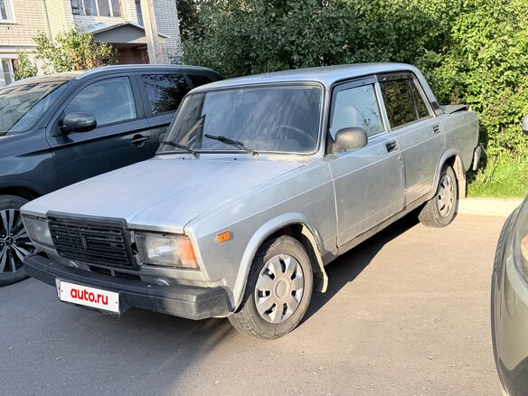 2010 Lada (ВАЗ) 2107, серебристый