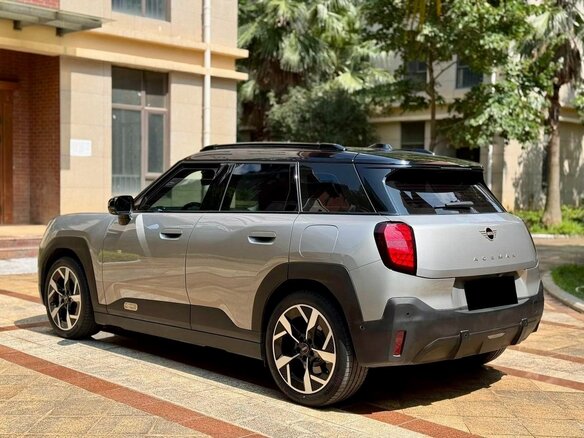 2025 Mini Aceman E, серебристый, 2810000 рублей - вид 5