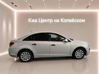 2013 Chevrolet Cruze I Рестайлинг, серебристый, 599000 рублей, вид 3