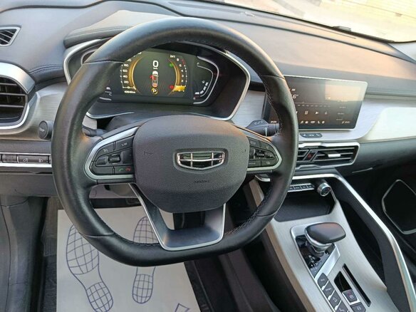 2023 Geely Coolray I, белый, 1820000 рублей - вид 5