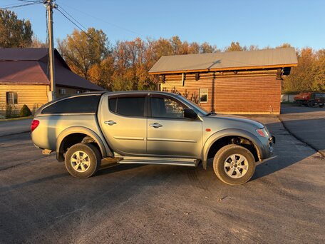 2007 Mitsubishi L200 IV, серый, 1060000 рублей, вид 2