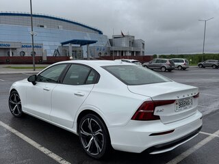 2024 Volvo S60 III, белый, 2775000 рублей, вид 4