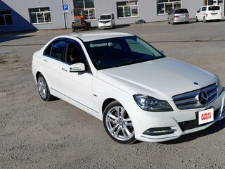 2011 Mercedes-Benz C-Класс 200 III (W204) Рестайлинг, белый, 1400000 рублей, вид 3
