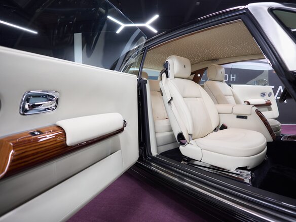 2008 Rolls-Royce Phantom VII, чёрный, 27550000 рублей - вид 31