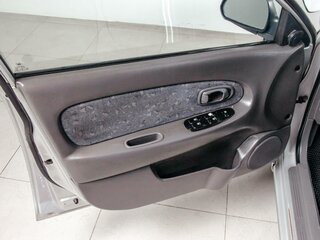 2005 Kia Spectra I Рестайлинг 2, серебристый, 200000 рублей, вид 2