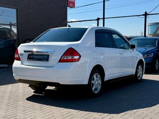2005 Nissan Tiida I, белый, 649990 рублей, вид 5