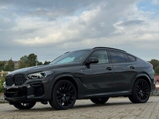 2022 BMW X6 40d III (G06), серый, 6599000 рублей, вид 2