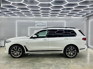 2021 BMW X7 40i I (G07), белый, 9500000 рублей, вид 4