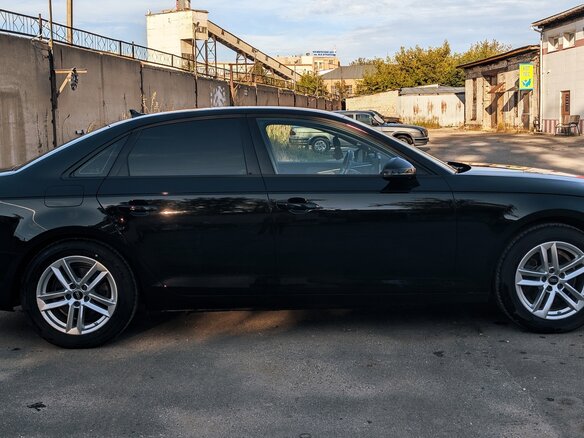 2019 Audi A4 V (B9), чёрный, 2600000 рублей - вид 3