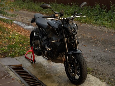2021 Yamaha MT-09 (FZ-09), чёрный, 1099000 рублей, вид 1