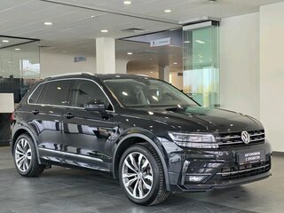2020 Volkswagen Tiguan II, чёрный, 2639000 рублей, вид 4