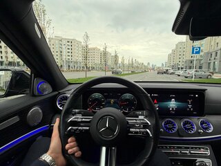 2022 Mercedes-Benz E-Класс 220 d V (W213, S213, C238) Рестайлинг, чёрный, 4650000 рублей, вид 5