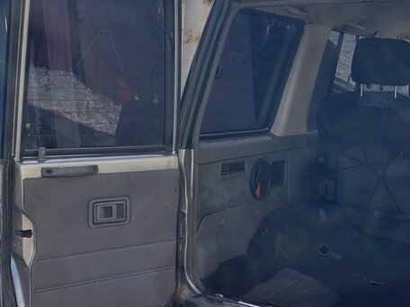 1994 Toyota Land Cruiser 70 Series, серый, 1200000 рублей, вид 2