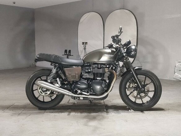 2021 Triumph Street Twin, серый, 799000 рублей - вид 1