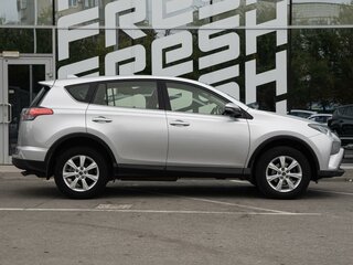 2016 Toyota RAV4 IV (XA40) Рестайлинг, серебристый, 2015000 рублей, вид 5