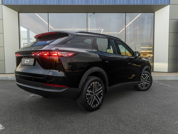 2026 Omoda C7, чёрный, 3099000 рублей - вид 4
