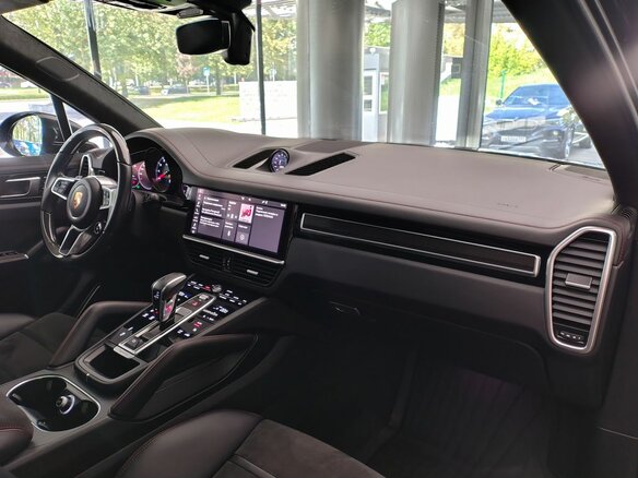 2021 Porsche Cayenne GTS III, чёрный - вид 24