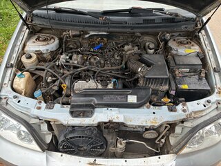 2005 Kia Carnival I Рестайлинг, серебристый, 400000 рублей, вид 3