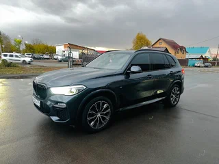 2020 BMW X5 30d IV (G05/G18), серый, 6900000 рублей, вид 2