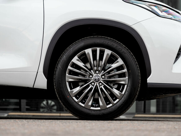 2026 Toyota Highlander IV (XU70), белый, 5690000 рублей - вид 7