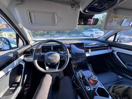 2024 Geely Atlas II, белый, 2800000 рублей, вид 5