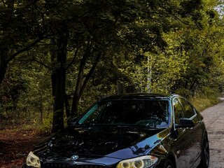 2013 BMW 5 серии 520i VI (F10/F11/F07), чёрный, 1615000 рублей, вид 3