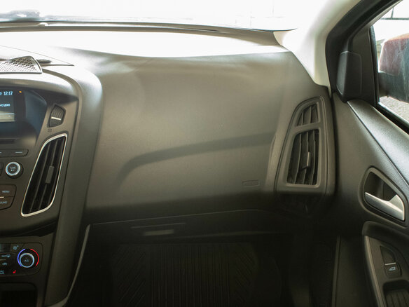 2018 Ford Focus III Рестайлинг, красный, 1579000 рублей - вид 5