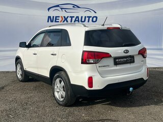 2013 Kia Sorento II Рестайлинг, белый, 1543700 рублей, вид 3