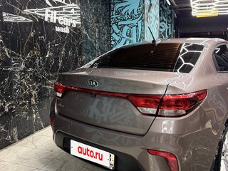 2019 Kia Rio IV, бежевый, 1450000 рублей, вид 2