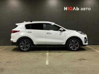 2018 Kia Sportage IV Рестайлинг, белый, 1800000 рублей, вид 4