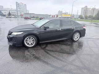 2020 Toyota Camry VIII (XV70), чёрный, 3750000 рублей, вид 3