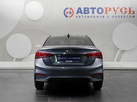 2017 Hyundai Solaris II, серый, 1298000 рублей, вид 4