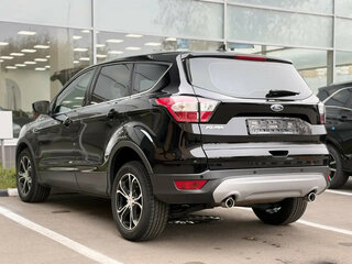 2018 Ford Kuga II Рестайлинг, чёрный, 1650000 рублей, вид 4