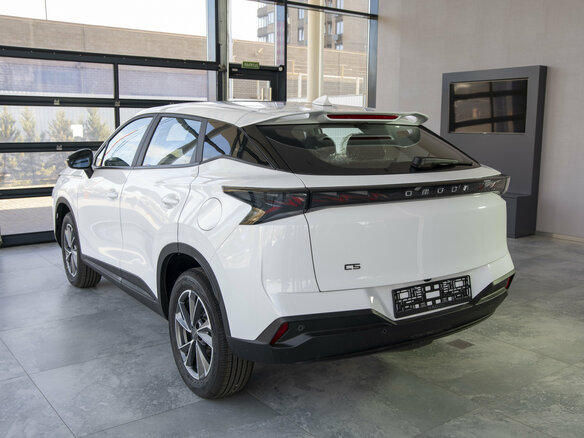 2026 Omoda C5 II, белый, 3200000 рублей - вид 3