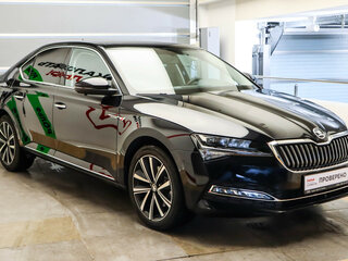 2025 Skoda Superb III Рестайлинг, чёрный, 3145000 рублей, вид 3