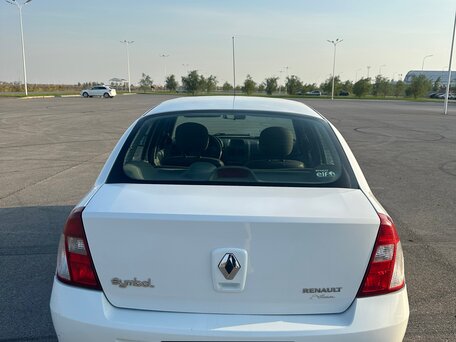 2007 Renault Symbol I Рестайлинг 2, белый, 315000 рублей, вид 4