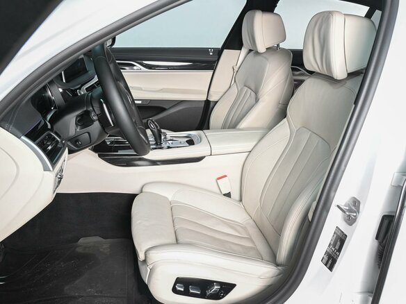 2017 BMW 7 серии 730i VI (G11/G12), белый, 3299000 рублей - вид 9