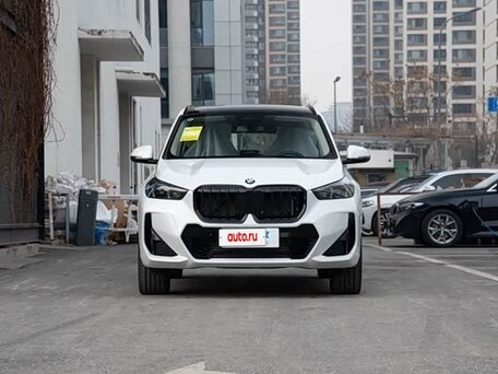 2025 BMW X1 Long 25Li xDrive III (U11/U12), белый, 5790000 рублей, вид 3